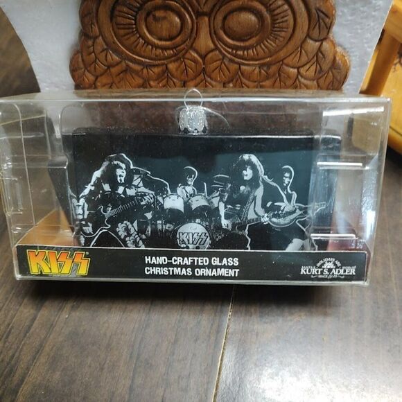 New Kiss Rock Band Hand Crafted Glass Christmas Ornament - Picture 2 of 2